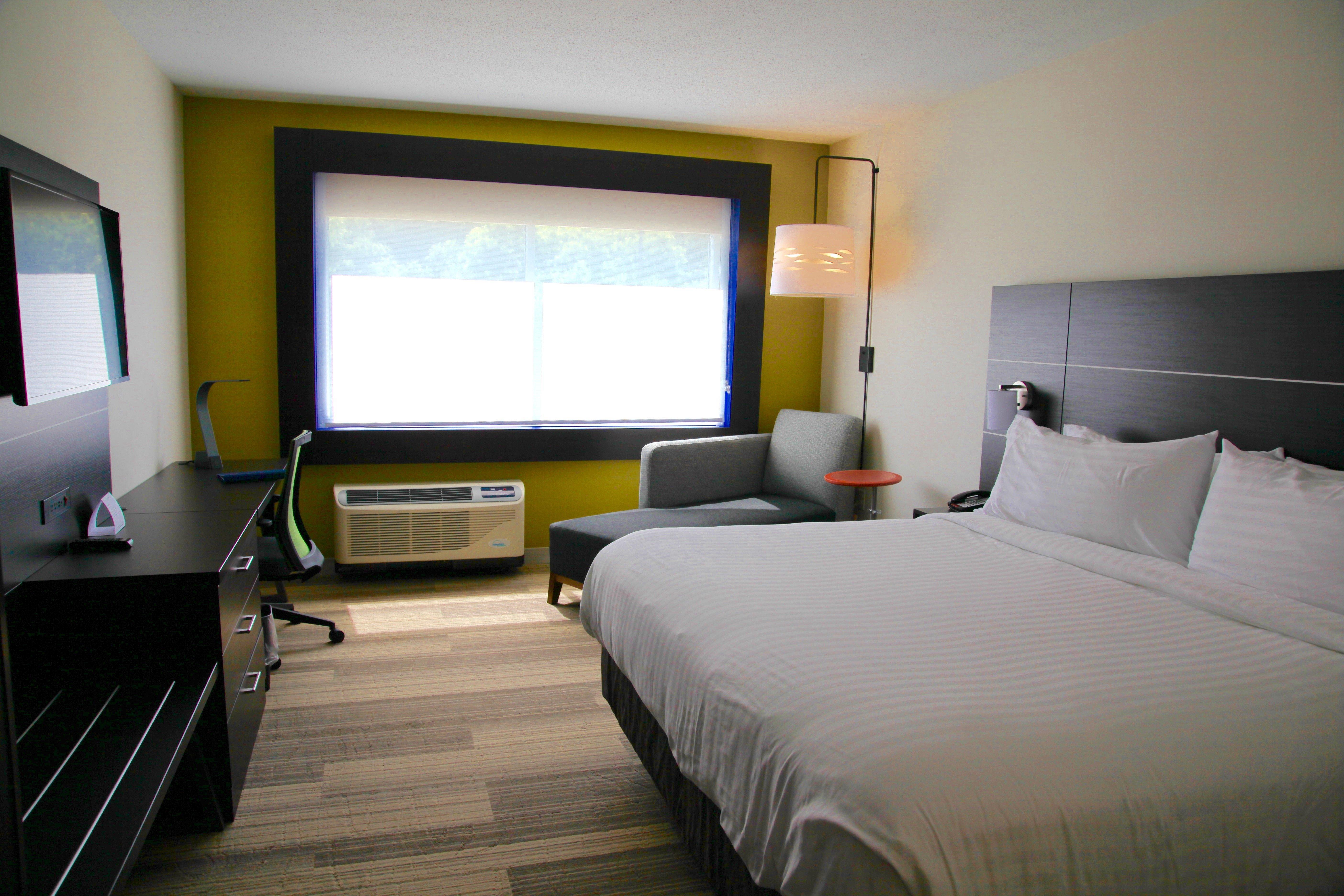 Holiday Inn Express & Suites Oswego By Ihg Exterior foto