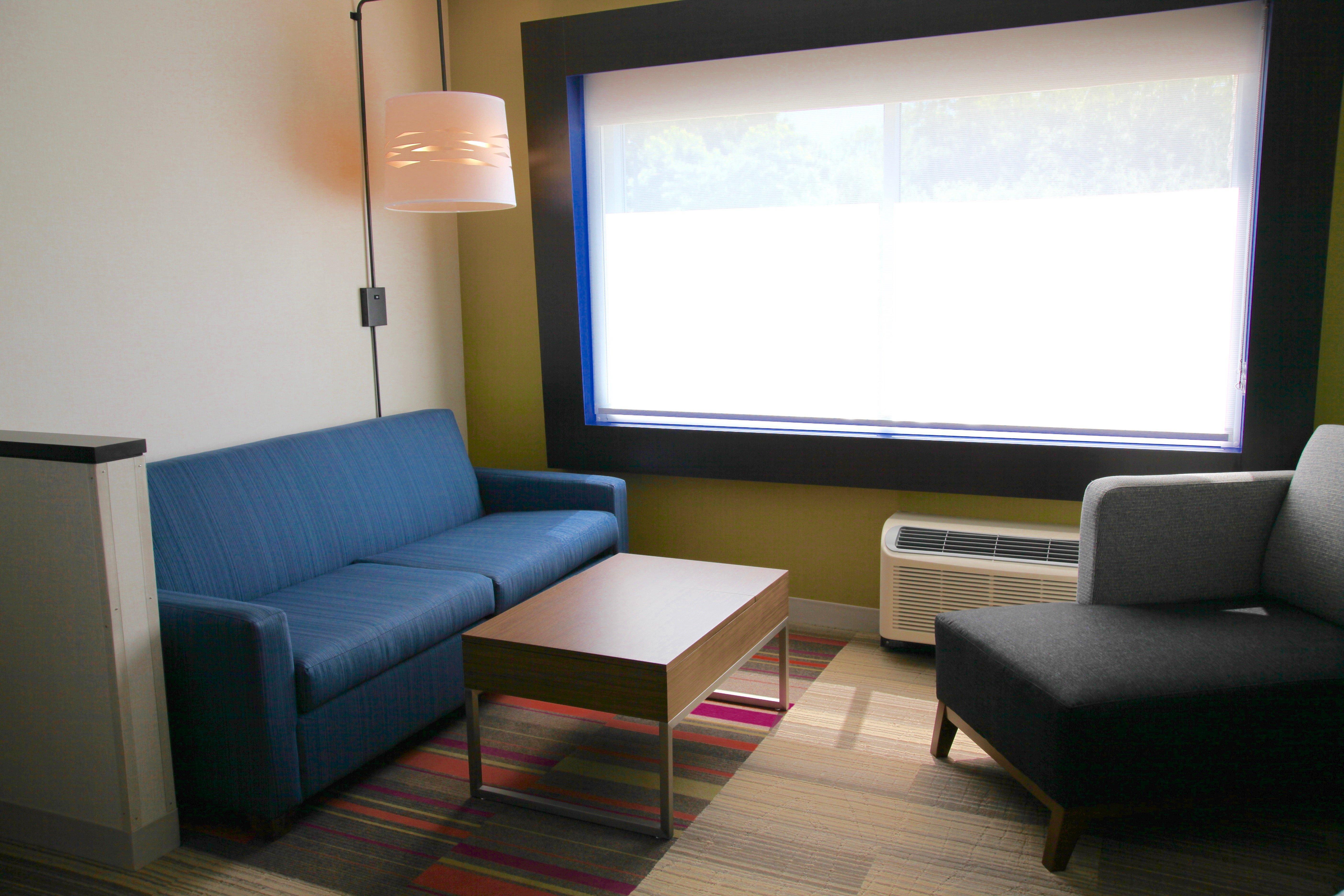 Holiday Inn Express & Suites Oswego By Ihg Exterior foto